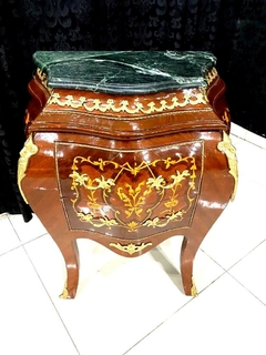 Par De Mesas Cabeceira Bombê Marmore Bronze Madeira Luxo