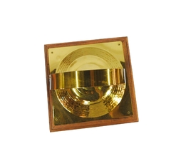 Lanterna Decorativo Madeira Quadrada C Metal Dourado na internet