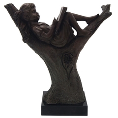 Escultura Bronze Maciço Criança Lendo No Tronco - comprar online