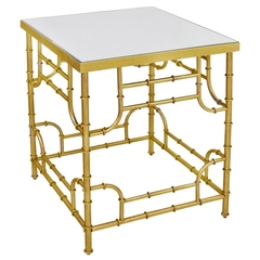 Mesa Auxiliar Quadrado em Metal Dourado Tampo de Vidro Design Contemporaneo