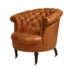 Poltrona Chesterfield Original Couro Legitimo Primeira Linha Botonê Pés com Rodinhas