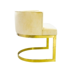 Poltrona Moderna Metal Dourado Estofado Creme Luxo - LUXdécor
