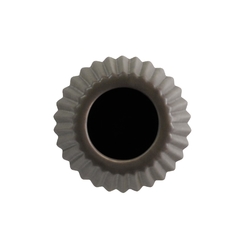 Vaso Ceramica Cinza Escuro Todo Ondulado Vertical - comprar online