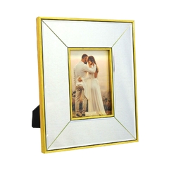 Porta Retrato Dourado C Moldura Espelhada 13x18cm
