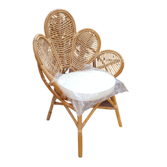 Poltrona Fibra Natural Formato Flor Fino Acabamento Assento Estofado - comprar online