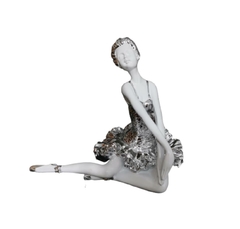 Enfeite Escultura Bailarina Pose Sentada Formosa