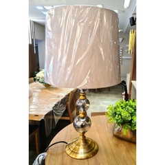 Abajur Decorativo Metal Dourado Detalhes Redondos Cupula - comprar online