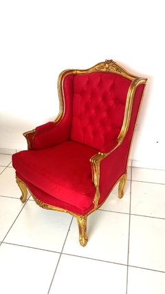 Poltrona Luiz Xv Folha Ouro Tecido Vermelho Capitone Luxo