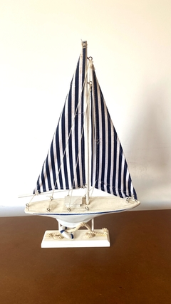 Barquinho Decorativo Infantil Listrado Azul E Branco