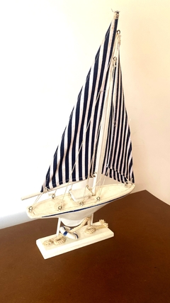 Barquinho Decorativo Infantil Listrado Azul E Branco na internet