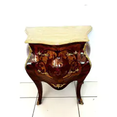 Mesa De Cabeceira Bombe Abaulada 2 Gavetas Marchetada Apliques De Bronze Tampo de Marmore