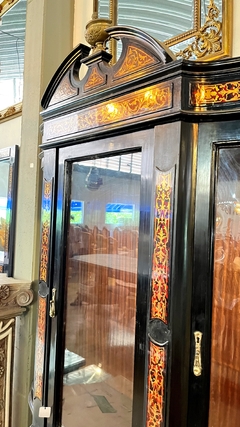 Cristaleira Boulle Classico Marchetaria Casco Incrustado na internet