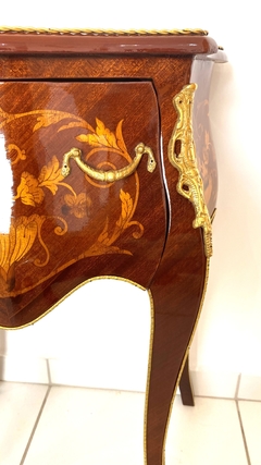 Mesa Cabeceira Pequena Clássica Marchetaria Adornos Bronze - LUXdécor