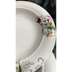 Par de Pratos Porcelana Decorativos Nobre Araras Vermelhas - LUXdécor