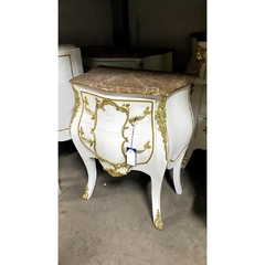 Mesa Cabeceira Bombê Branca Patina Adornos Classicos Bronze