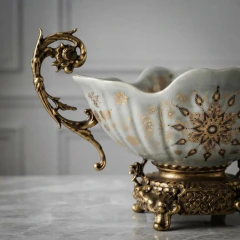 Centro De Mesa Fruteira Porcelana Pintura Fios De Ouro Luxo - comprar online