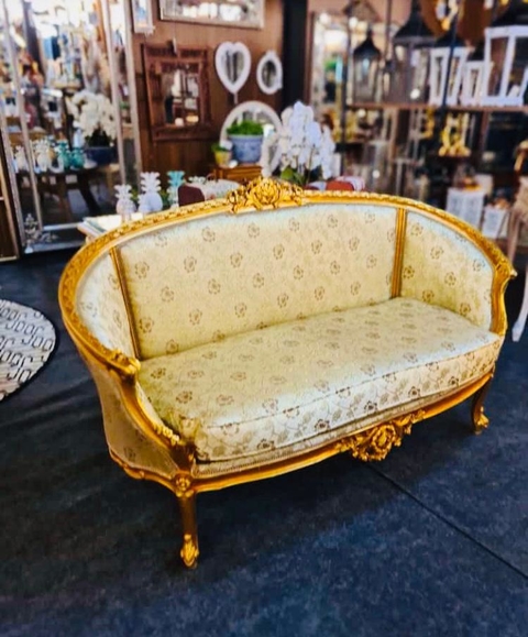 Sofa Namoradeira Rico Entalhes Folha Ouro Tecido Nobre