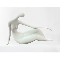 Escultura Decorativa Mulher Deitada Resina Branca