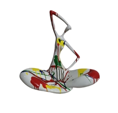 Escultura Mulher Sentada Arte Moderna Colorido Formosa