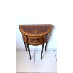 Mesa Cabeceira Meia Lua Madeira Francesa Classico Luxo - comprar online