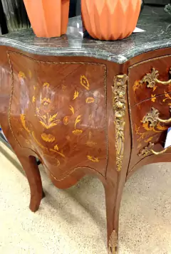 Imagem do Cômoda Bombê Fina Marchetaria Madeira Maciça Primeira Linha