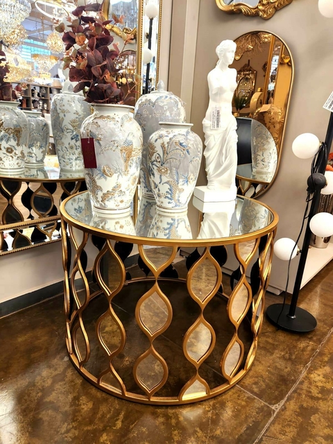Mesa Auxiliar Moderna Metal Dourado Espelho Laterais Vazados