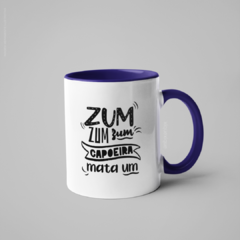 Caneca Capoeira Mata Um alça e interior coloridos - comprar online