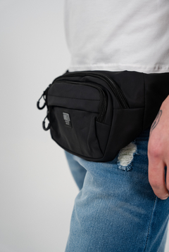 BASIC CROSSBODY BAG - 30801-000 - Narrow Jeans | Tienda Online Oficial