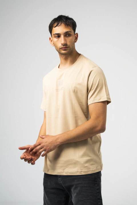 FIND YOUR FREEDOM REG TEE - 01003-252 - tienda online