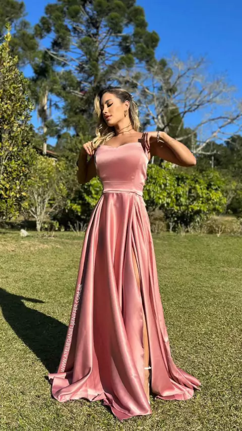 Vestido Longo Rose Fran Tomara que caia Com Fenda Enorme
