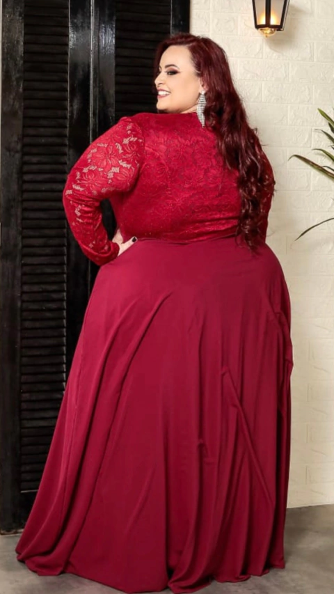 Vestido Flora Plus Size Marsala Com Manga Longa