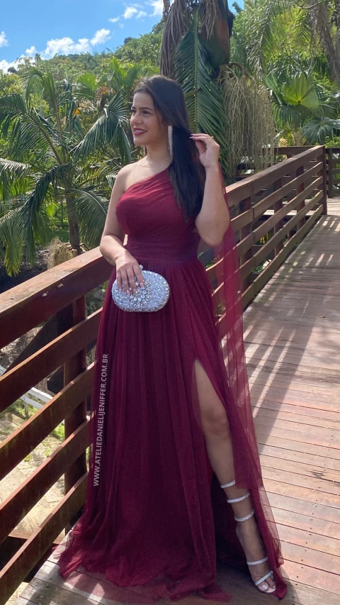 Vestido Longo Rafa Marsala Alça Ùnica Manga Solta