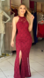 VESTIDO LONGO SEREIA MARSALA CRIS COM FENDA