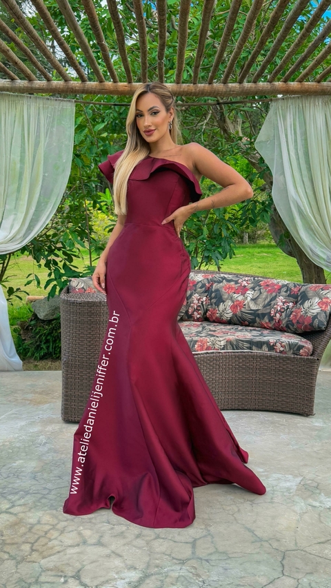 Vestido Longo Marsala Jade Sereia Um Ombro Só Com Babado - comprar online