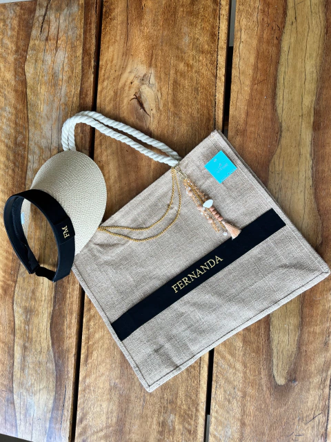 kit bolsa de praia juta personalizada com faixa com nome + viseira