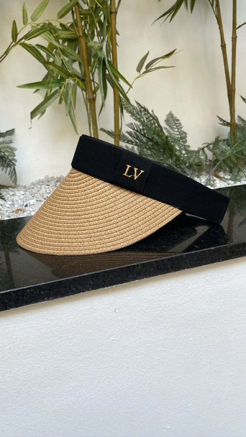 viseira caramelo com faixa preta