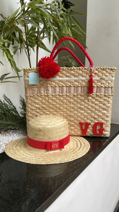 kit bolsa + chapéu palha natural vermelho e off