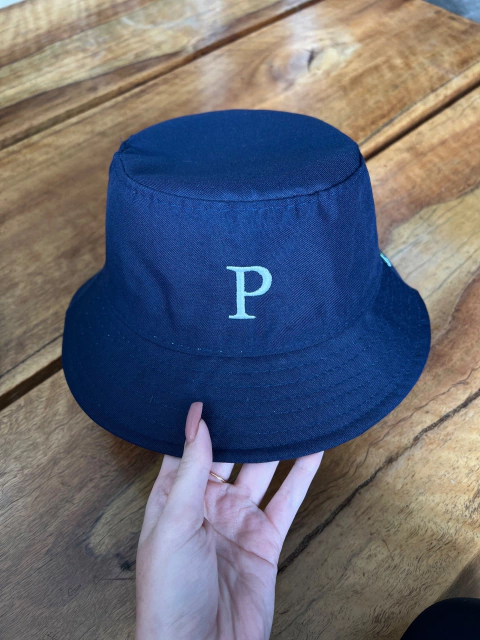 chapéu bucket azul-marinho
