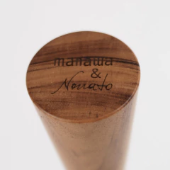 Castiçal de Madeira Muiracatiara - Nonato Montefusco - Manawa  Design - Loja de Arte Brasileira