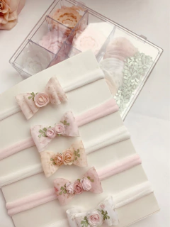 Kit flores Espiral para montar e lacinhos estampado - Drimia