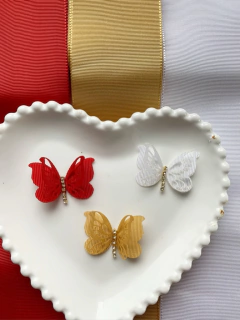 Aplique de borboleta vazada em gorgurao -Pacote com 3 cores - Drimia