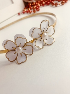 FLOR vazada courino e fundo cetim - comprar online