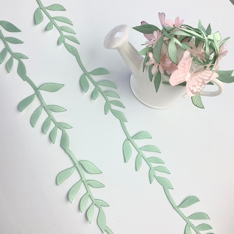 Folhagem em cetim 30 cm