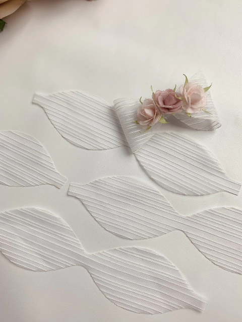 LACINHOS EM VOIL LISTRADO PARA MONTAR