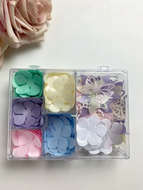 Kit 400 apliques em cetim de flores e borboletas