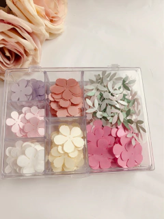 kit apliques com flores corte duplo e furo - Drimia