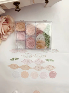 Kit flores Espiral para montar e lacinhos estampado - comprar online