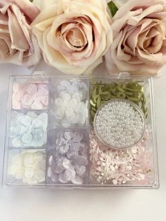 kit apliques flores em renda e folhagem cetim