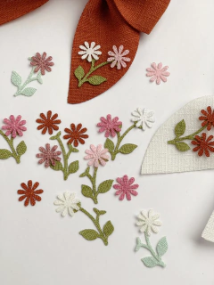 MINI MARGARIDA E CAULE EM LINHO - comprar online