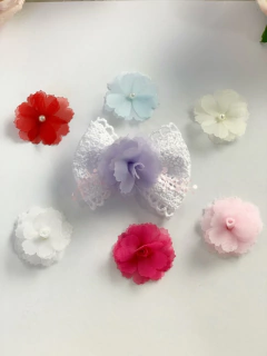 Kit com 500 apliques de petalas em voil na internet